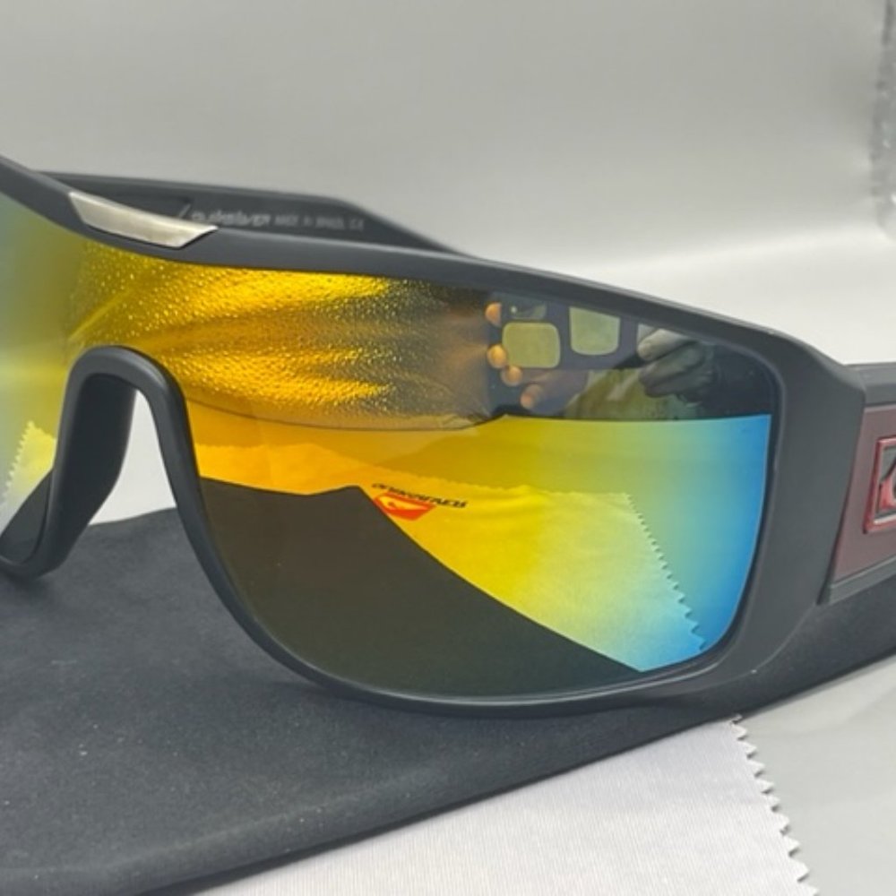 New Quiksilver Sunglass Set